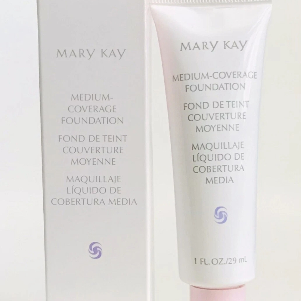 Mary Kay Medium-Coverage Foundation - Beige 400